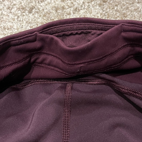 Lululemon Invigorate High Rise Tight Legging 25” with Pockets Cassis - Picture 4 of 6